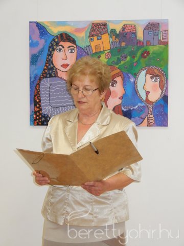 Anya csak egy van - kiállításmegnyitó 02